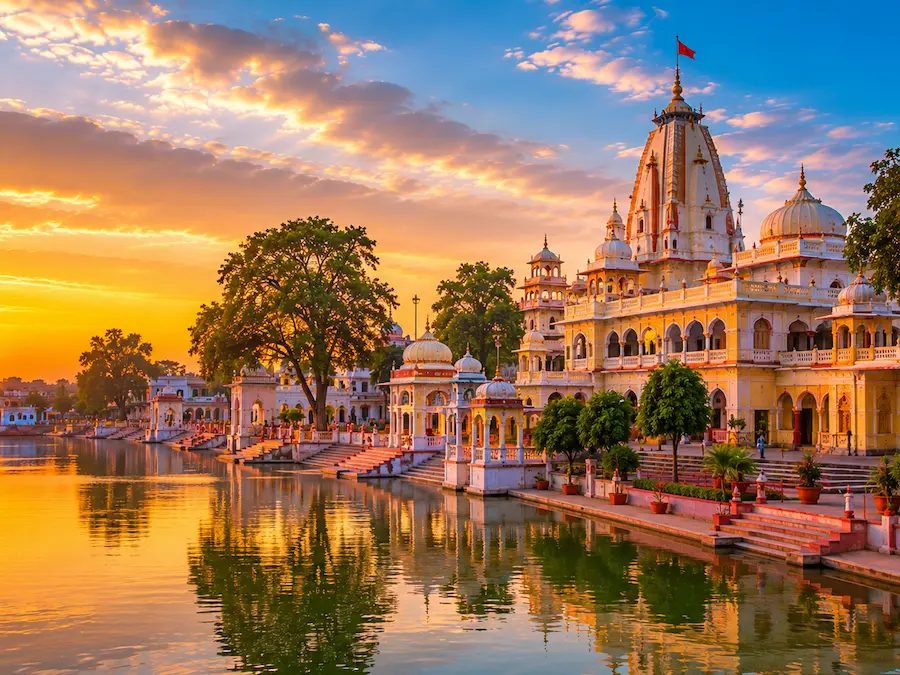 Delhi to Bahraich Taxi Service